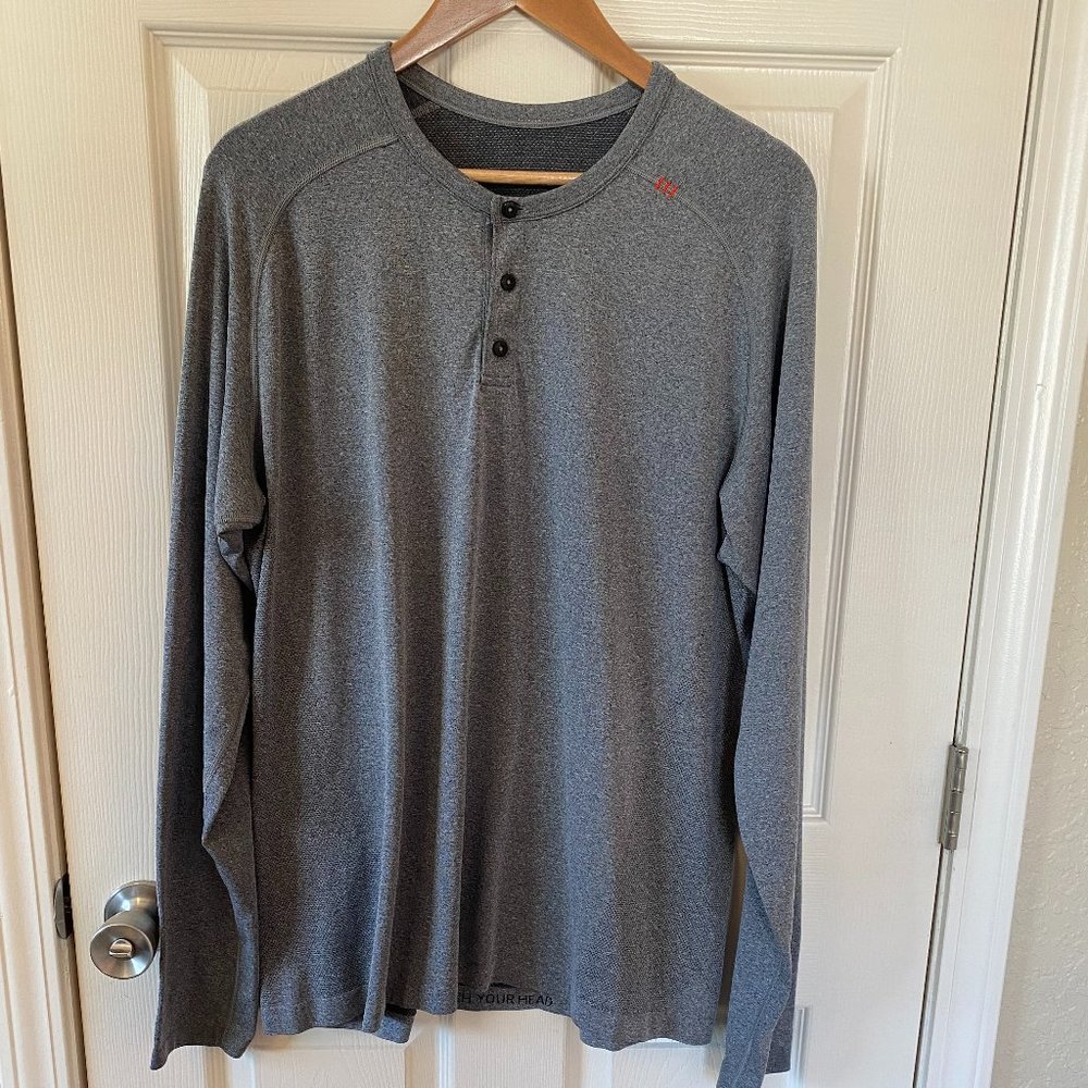 Lululemon Men’s Grey Long Sleeve Metal Vent Henley (Large)